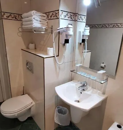 Metropol 3*