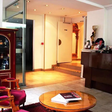 Metropol Hotel 3*